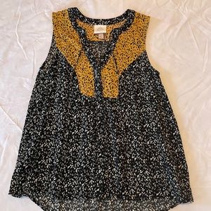 Knox Rose floral printed, flowy tank.